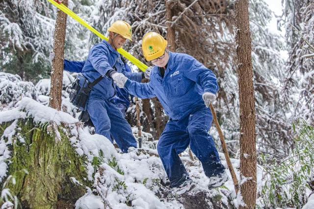 温暖过新年 奔向新生活——加快灾后恢复重建、积极应对寒潮天气一线见闻  第7张